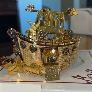 Vintage 2001 Danbury Mint Gold Noah's Ark Ornament